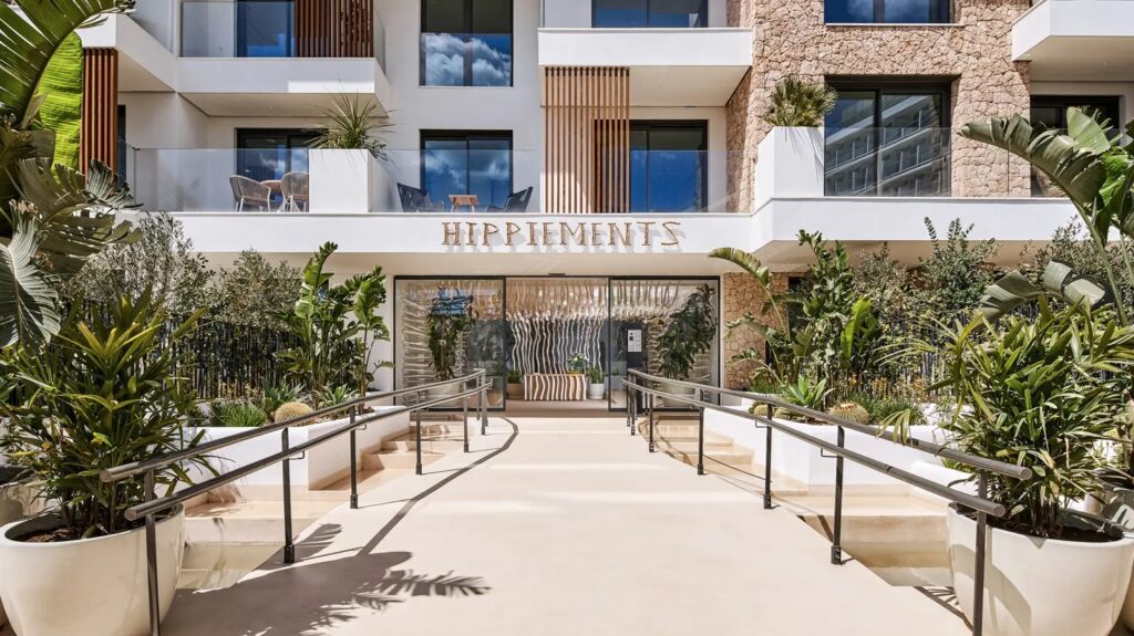 HIPPIEMENTS ibiza, Domus Vivendi, Estructura madera doble curvatura